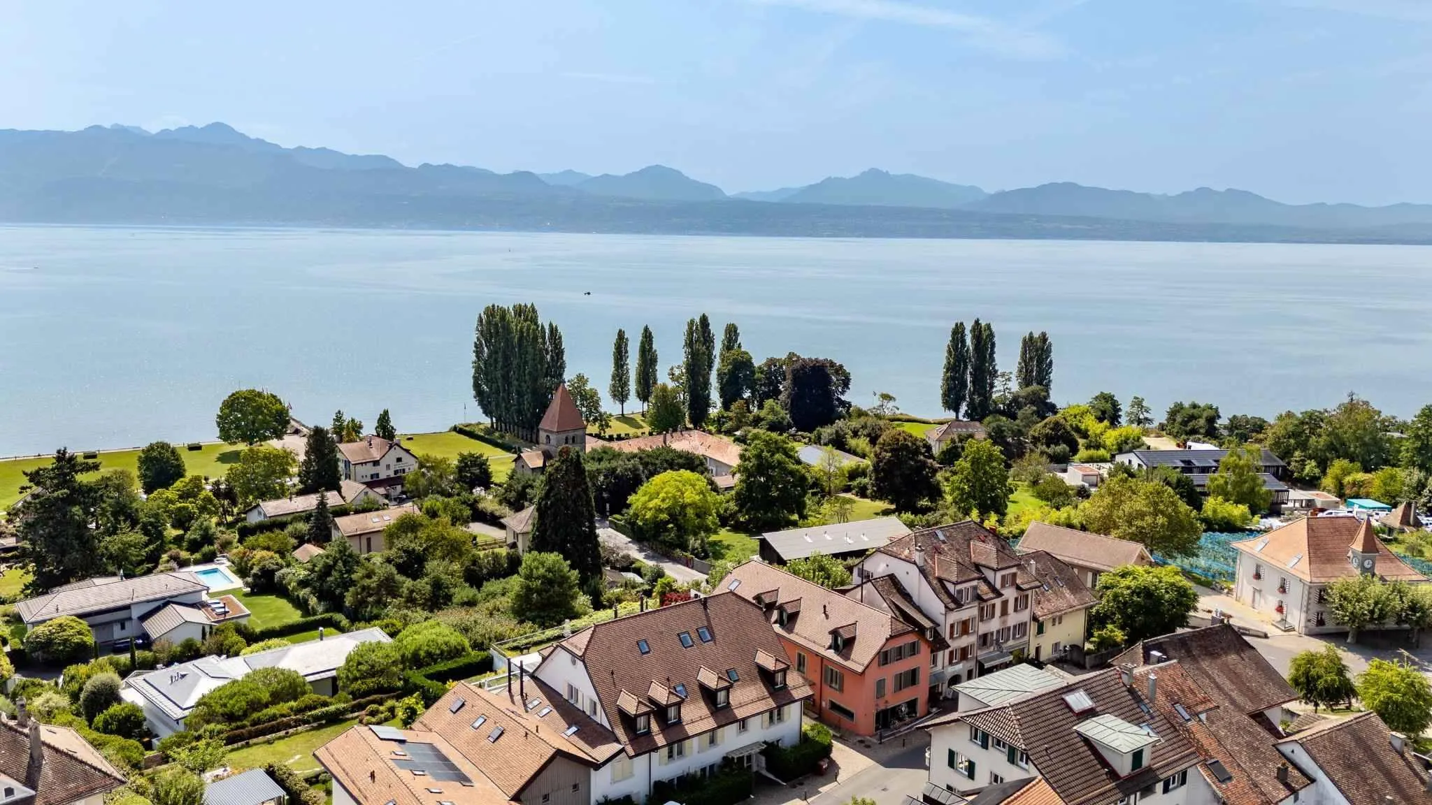 Renovierte 4-Zimmer-Wohnung im ruhigen Florissant, Bild 1 von 3