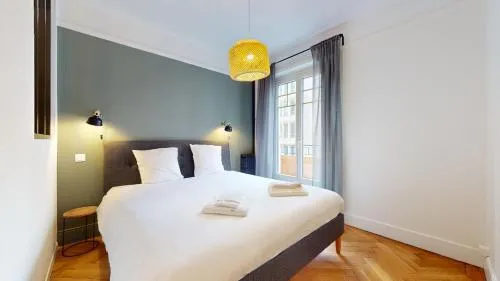 Renovierte 4-Zimmer-Wohnung im ruhigen Florissant, Bild 3 von 3